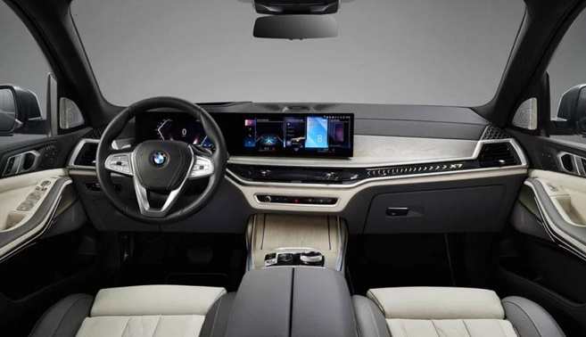 2025 BMW X7