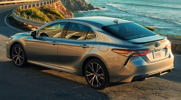 2027 toyota camry