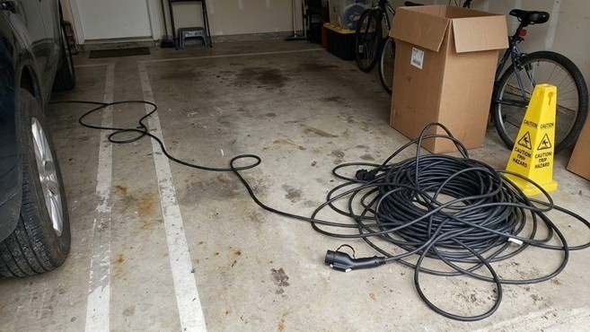 EV Cable Retractor