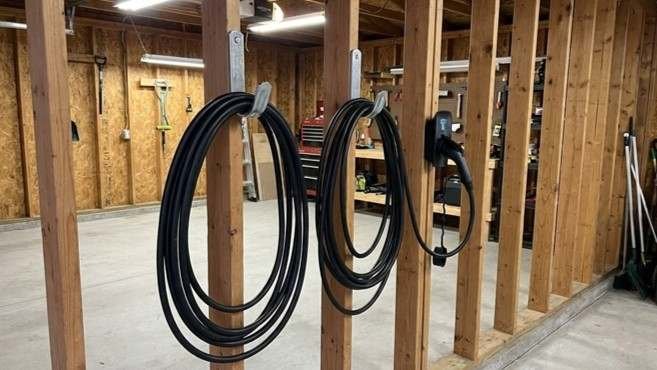 how to organize long EV charging cable