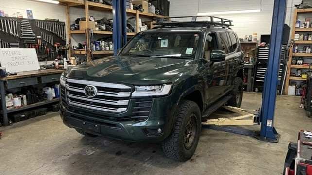 2027 Land Cruiser 300 Series
